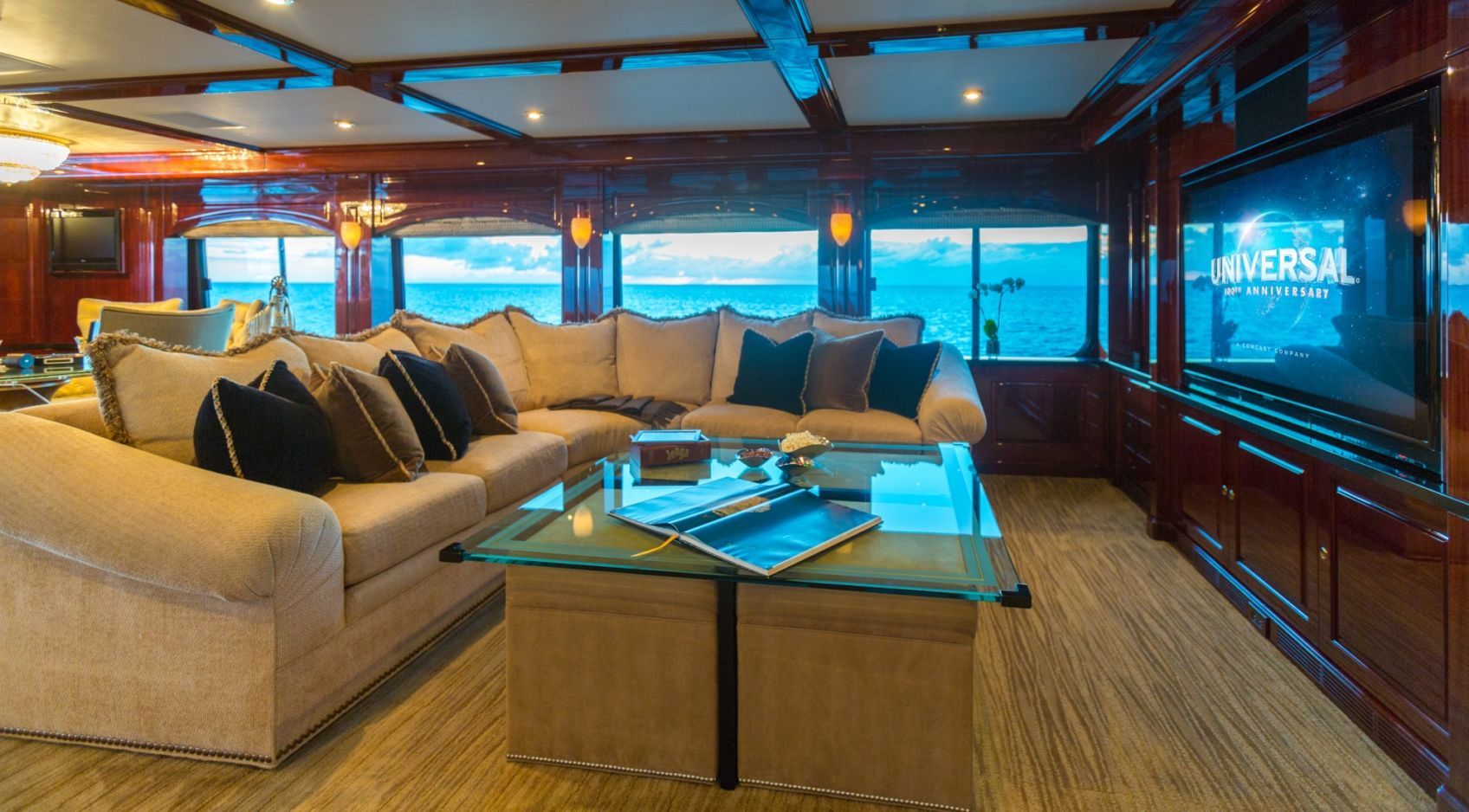 Yacht CASINO ROYALE